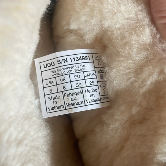 NEW Platform Chesnut Ugg Boots, Women’s size 8 - Picture 2 of 5